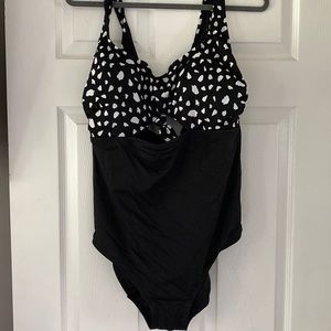 One piece bathing suit